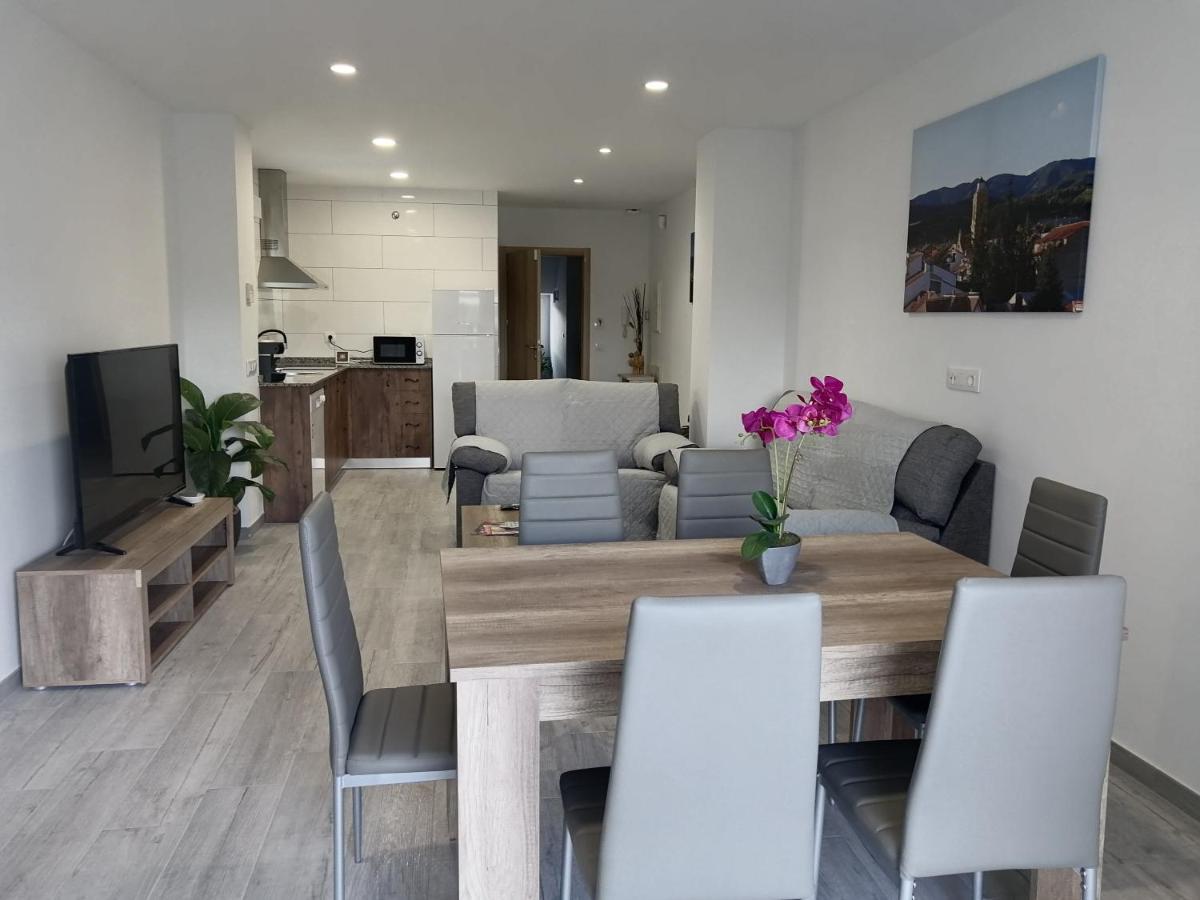 Gegant De Pedra Apartaments Adzaneta Экстерьер фото