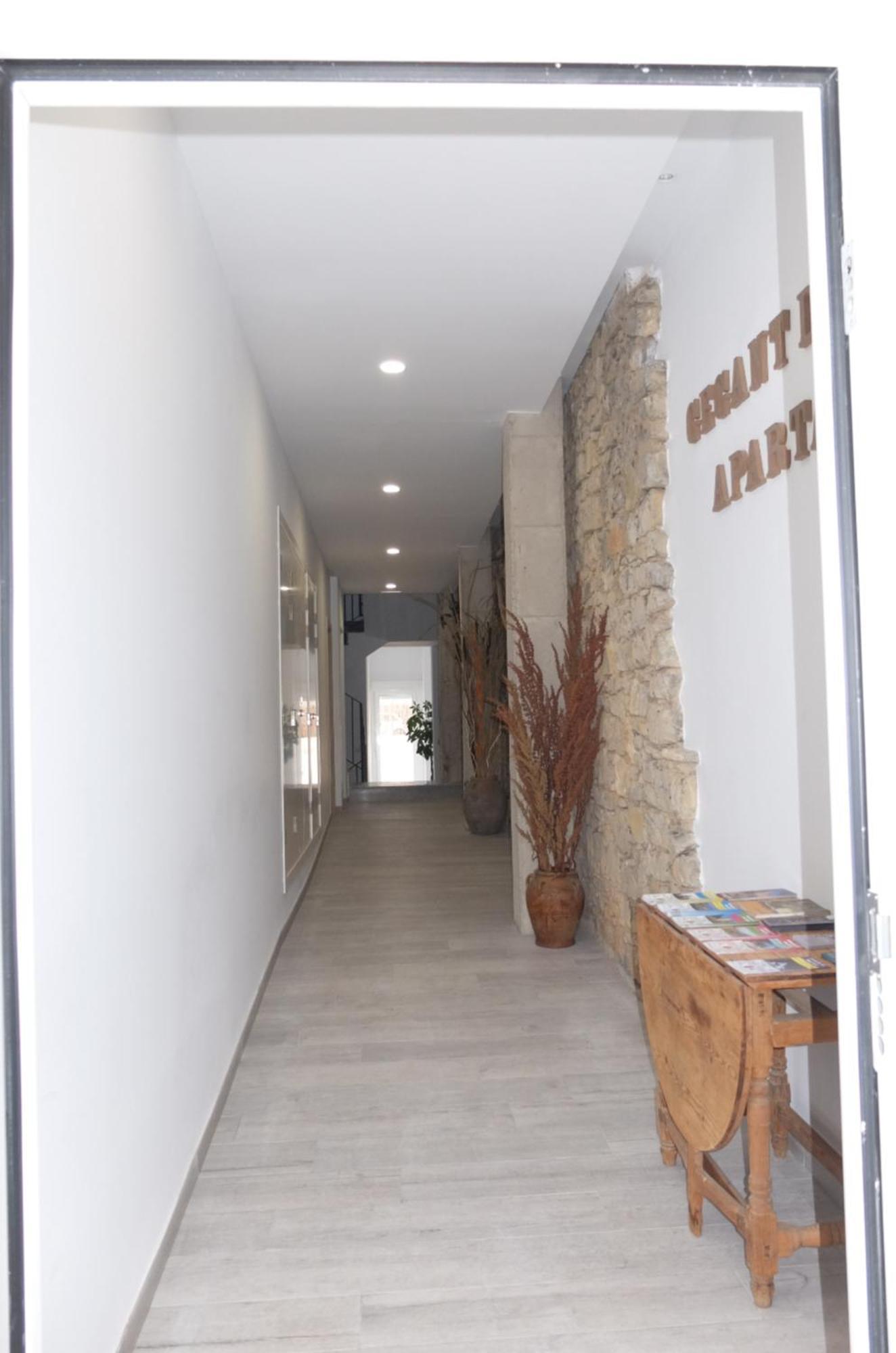 Gegant De Pedra Apartaments Adzaneta Экстерьер фото