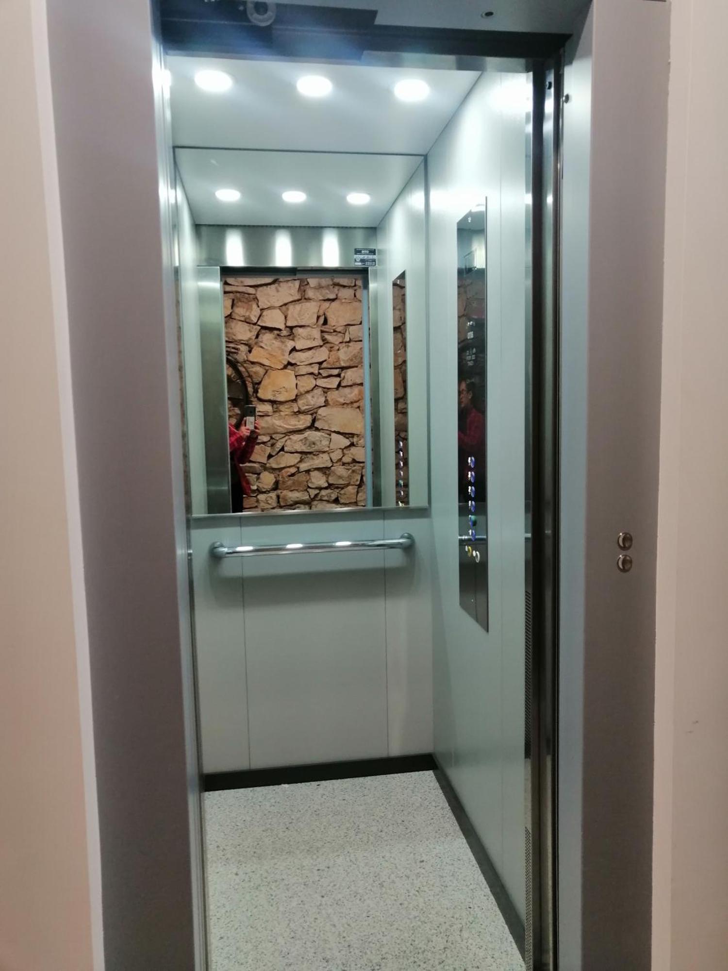 Gegant De Pedra Apartaments Adzaneta Экстерьер фото