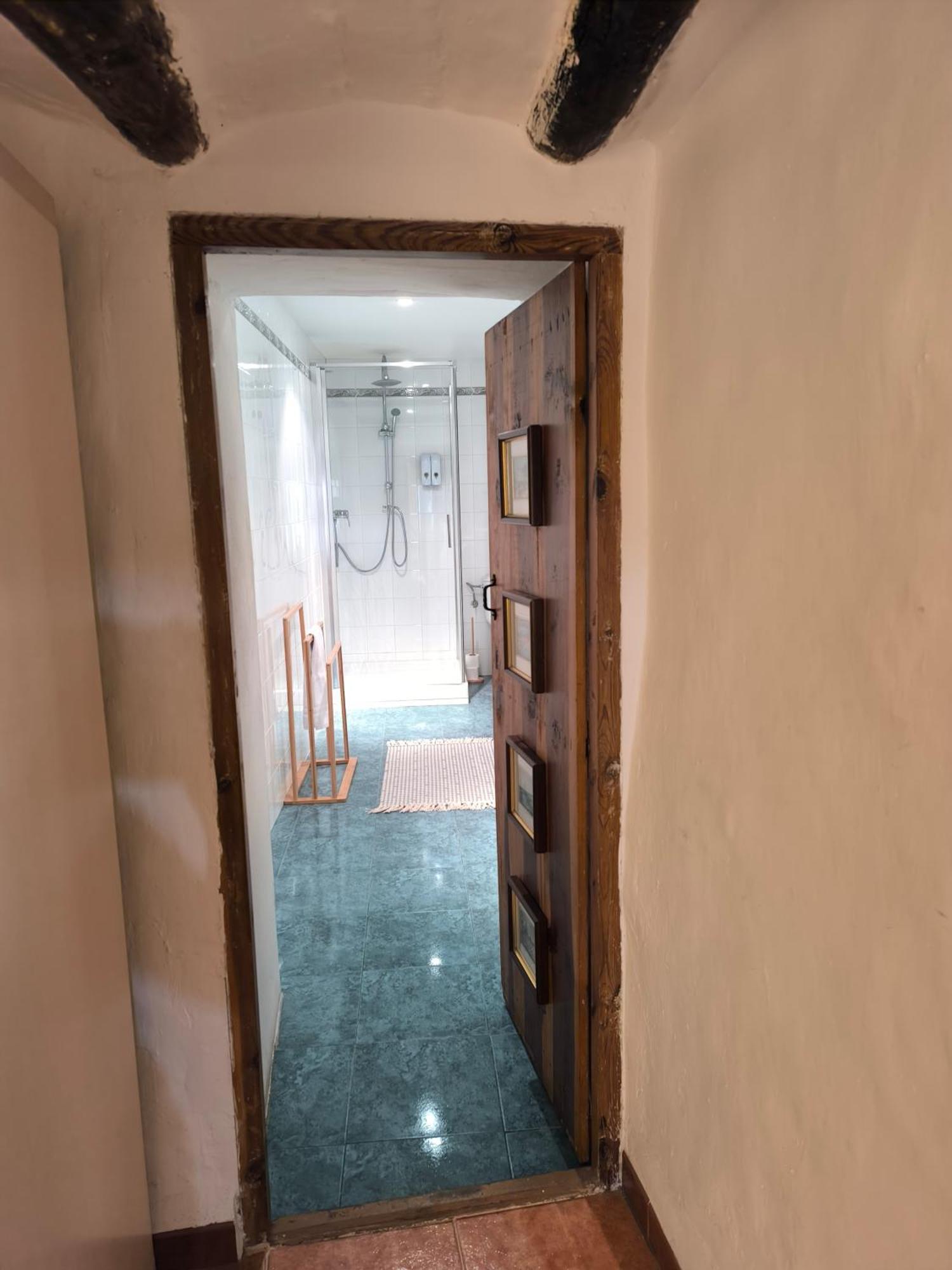 Gegant De Pedra Apartaments Adzaneta Экстерьер фото